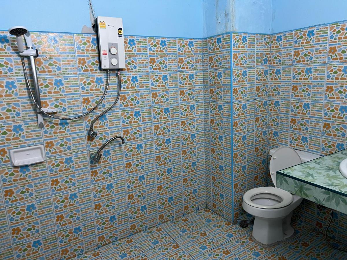 Yuri Guesthouse Jomtien Beach Zewnętrze zdjęcie