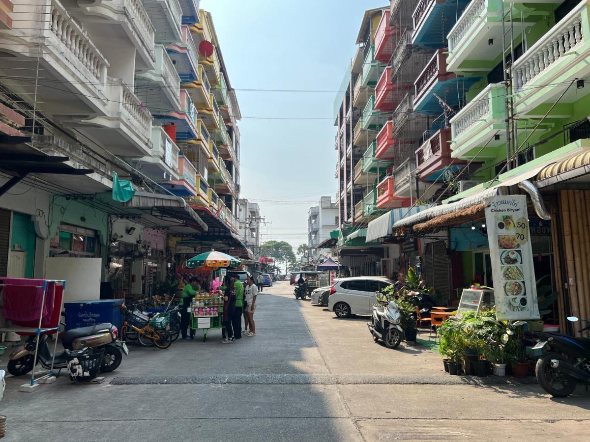Yuri Guesthouse Jomtien Beach Zewnętrze zdjęcie