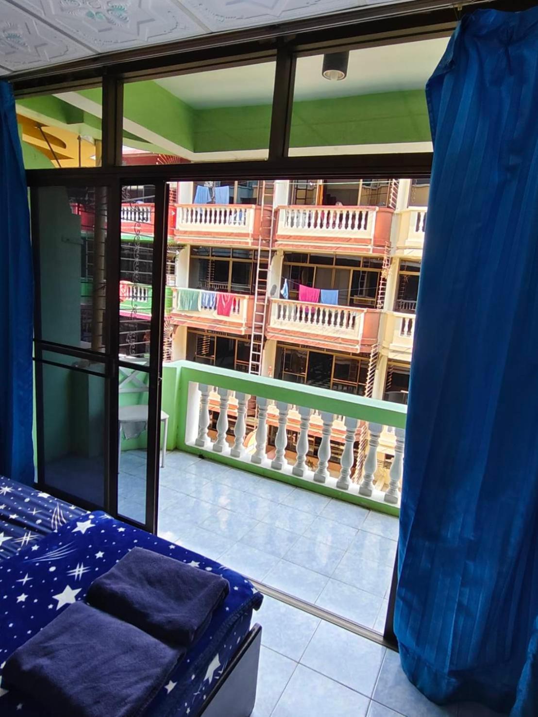 Yuri Guesthouse Jomtien Beach Zewnętrze zdjęcie